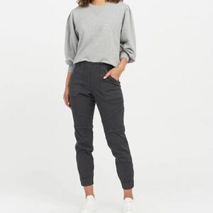 Spanx stretch twill cargo jogger pants
